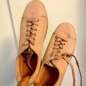 H&M light pink sneakers